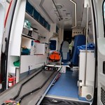 91-latka zmarła w karetce, czekając na pomoc. Szpitale pod lupą NFZ