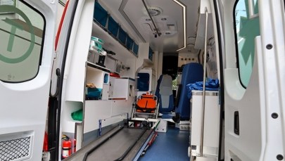 91-latka zmarła w karetce, czekając na pomoc. Szpitale pod lupą NFZ