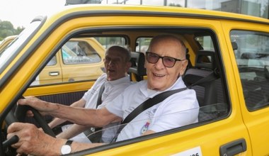 94-letni Sobiesław Zasada znowu ruszy w trasę. Pokona Maluchem 1,7 tys. km
