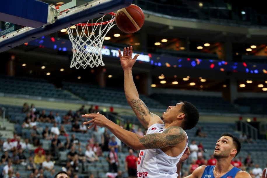 A.J. Slaughter /Martin Divisek /PAP/EPA