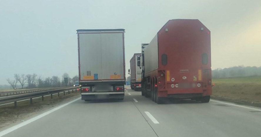 A4 na Dolnym Śląsku jest autostradą tylko z nazwy. Stąd obowiązuje na niej zakaz wyprzedzania przez samochody ciężarowe /ITD