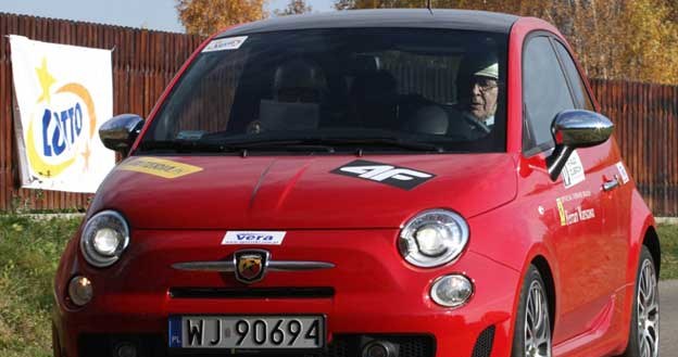 Abarth 500  załogi  Sobiesław Zasada - Ewa Zasada.  Fot. Marek Wicher /Informacja prasowa