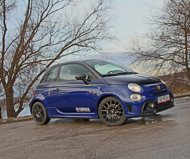 Abarth 595 Monster Energy Yamaha – niezmiennie jadowity