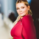 Abigail Breslin broni maseczek. Jej tata zmarł na COVID-19