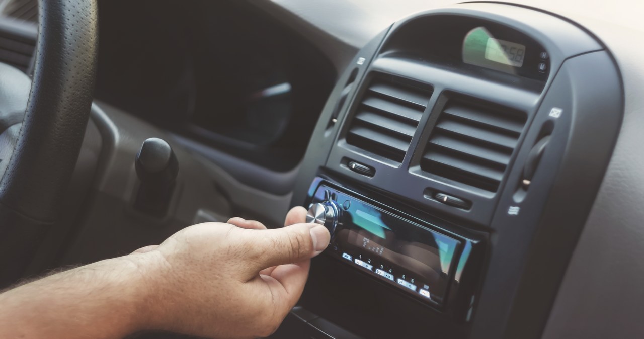 Abonament za radio w samochodzie prywatnym: w 2023 roku kierowców czeka wyższy podatek od radia w aucie. /123rf.com /123RF/PICSEL