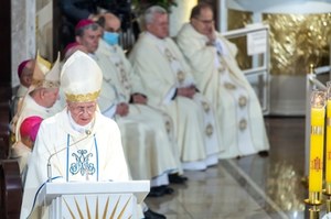 Abp Andrzej Dzięga: Coraz więcej obywateli przeciera oczy ze zdumienia