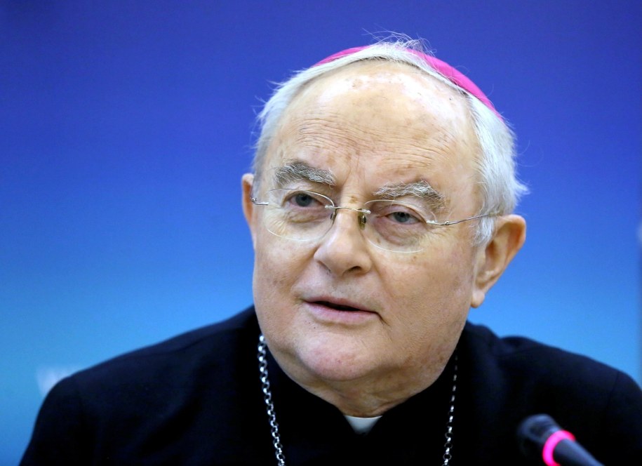 Abp Henryk Hoser /Tomasz Gzell    /PAP