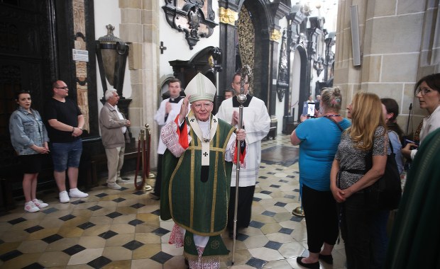 Abp Jędraszewski: Lech Kaczyński był równy królom