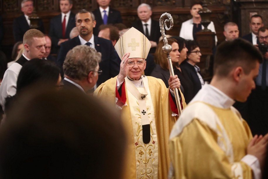 Abp Jędraszewski nie po raz pierwszy w kazaniu mówił o karcie LGBT //Łukasz Gągulski /PAP