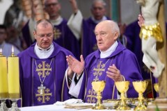 Abp Józef Kowalczyk spoczął w podziemiach katedry gnieźnieńskiej