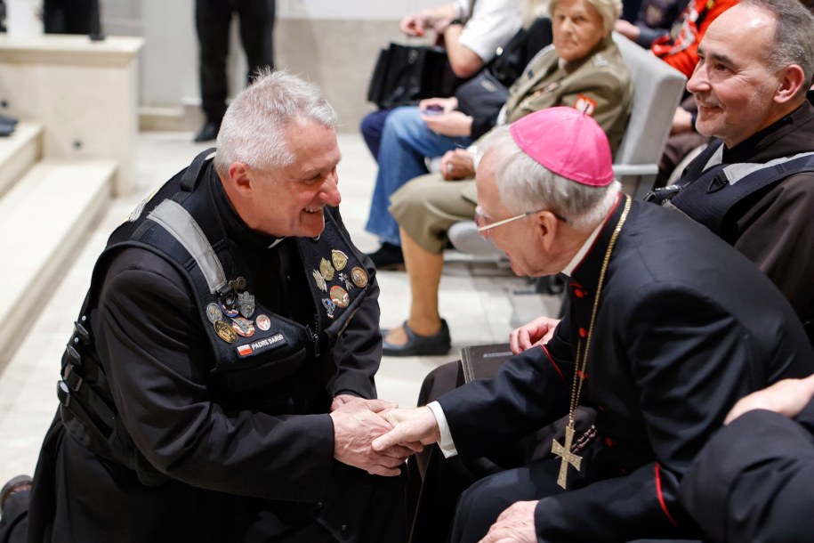 Abp Marek Jędraszewski na spotkaniu z motocyklistami /Waldemar Deska /PAP