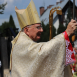 Abp Marek Jędraszewski: Narzędziem ideologii LGBT jest presja na samorządy