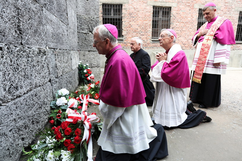 Abp Marek Jędraszewski podczas uroczystości 77. rocznicy śmierci ojca Maksymiliana Kolbego /Jan Graczyński /PAP