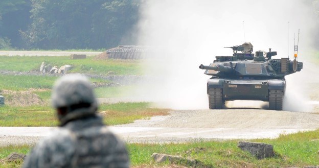 Abrams M1A2 podczas wspólnych ćwiczeń amerykańskiej i południowokoreańskiej armii /AFP