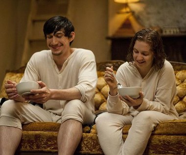 Adam Driver i Lena Dunham w serialu "Dziewczyny"