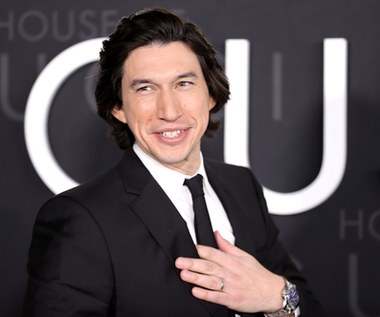 Adam Driver jako Enzo Ferrari