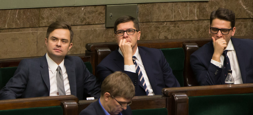 Adam Hofman, Mariusz Antoni Kamiński i Adam Rogacki podczas posiedzenia Sejmu /Krystian Maj /Agencja FORUM