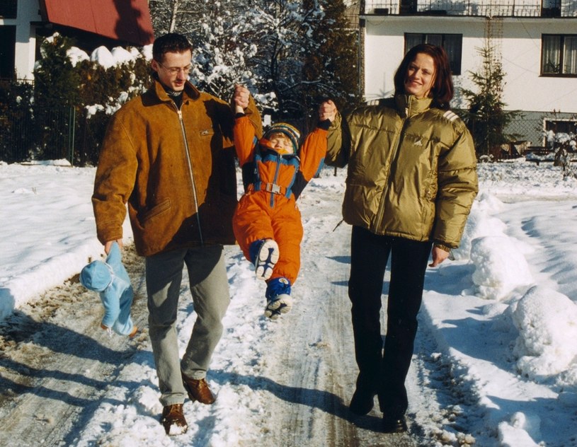 Adam Małysz z rodziną (rok 2001) /Włodarski/REPORTER /Reporter