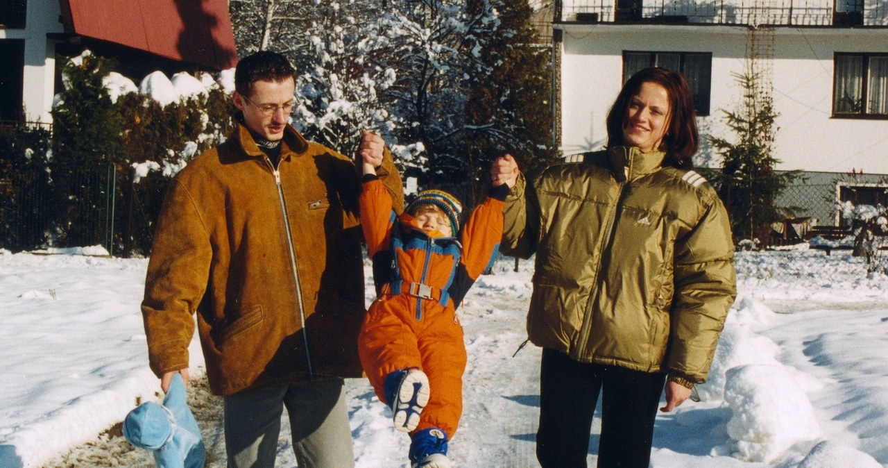 Adam Małysz z rodziną (rok 2001) /Włodarski/REPORTER /Reporter