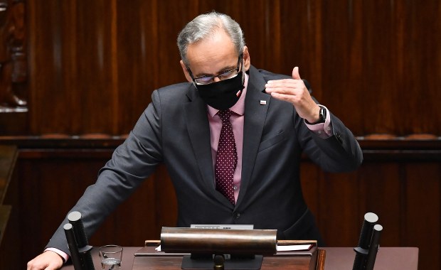 Adam Niedzielski: 20-30 procent nowych zakażonych trafi do szpitali. Musimy zwiększyć obostrzenia
