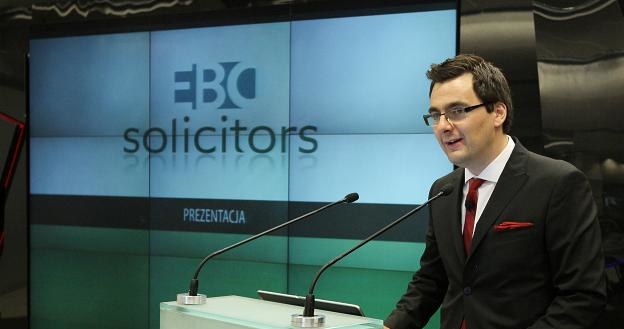 Adam Osiński, prezes EBC Solicitors, w czasie debiutu na NewConnect /PAP