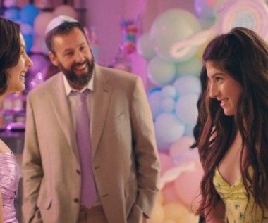 Adam Sandler z córkami i żoną w filmie Netfliksa. Koniec z rubasznym humorem?