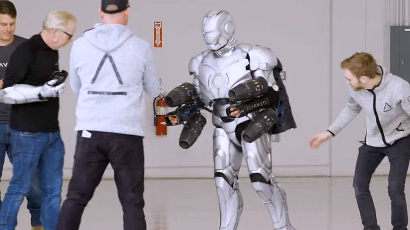 Adam Savage zbudował latający kostium Iron Mana. Zobaczcie go w akcji na filmie /Geekweek