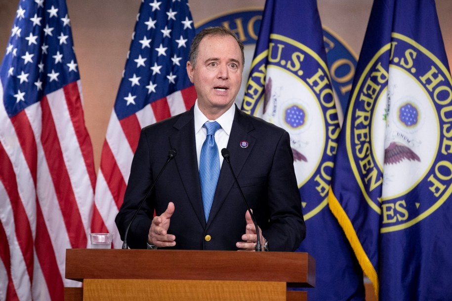 Adam Schiff jest szefem komisji wywiadu Izby Reprezentantów Kongresu USA /MICHAEL REYNOLDS    /PAP/EPA