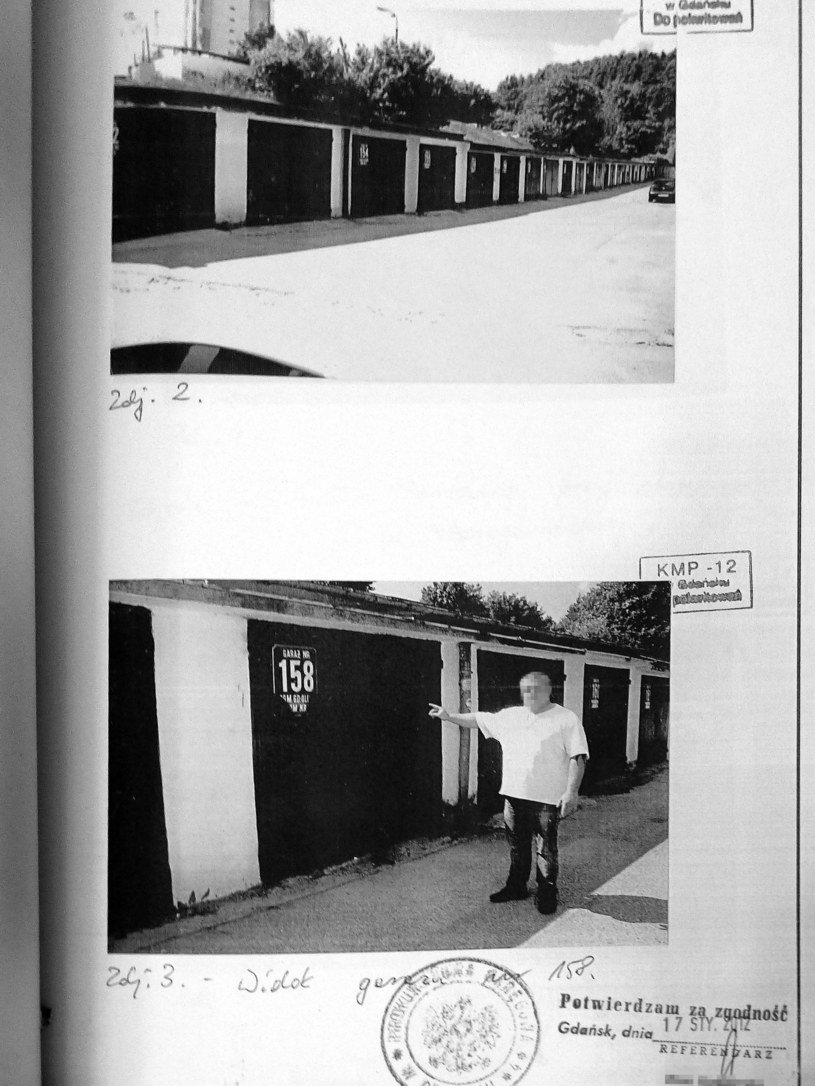 Adam Sienkiewicz "Siena" przed garażem, w którym trzymano peugeota. / Fot. Akta sądowe /materiały prasowe