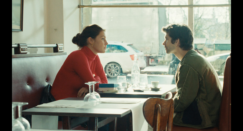 Adèle Exarchopoulos i Ben Whishaw w filmie "Przejścia" /SBS Productions /materiały prasowe