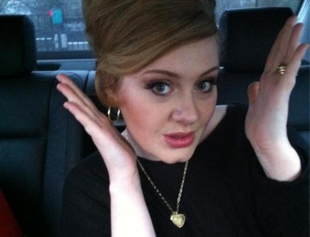 Adele po operacji bardzo wyszczuplała. To zdjęcie z jej Twittera /