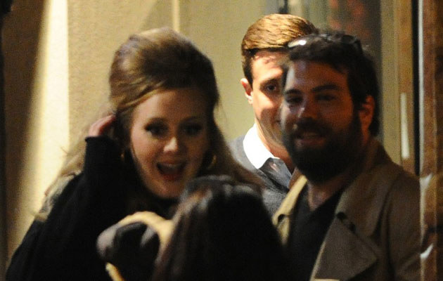 Adele ze swoim nowym chłopakiem, 37-letnim Simonem Koneckim /East News