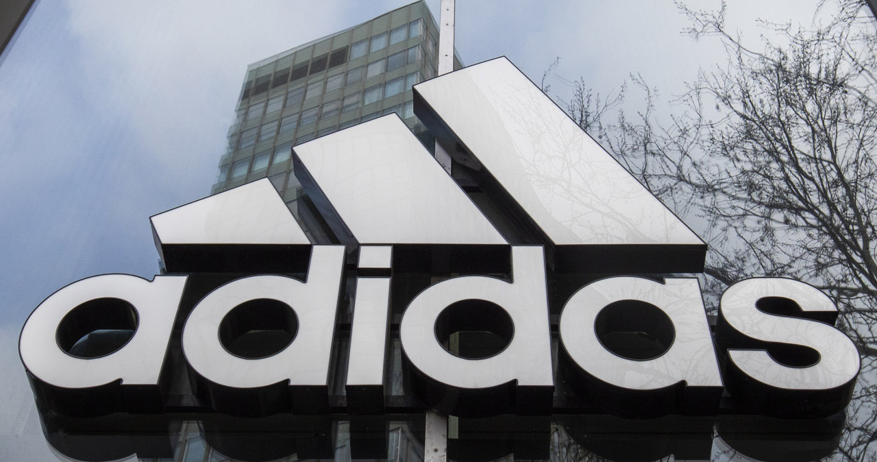 Adidas - logo /AFP