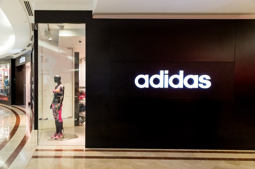 Adidas otworzy w Warszawie swoje pierwsze w Europie Środkowej i Wschodniej centrum marki. Zdjęcie ilustracyjne /123RF/PICSEL