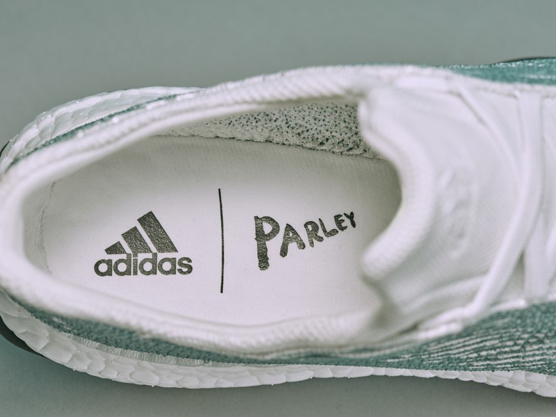 Adidas x Parley - projekt, który wciąż jest wyzwaniem /materiały prasowe