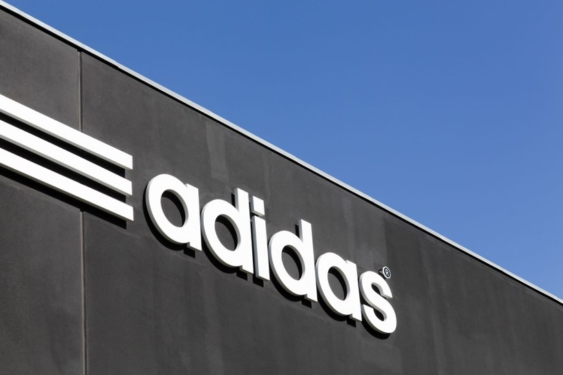 Adidas zamyka zrobotyzowne fabryki /123RF/PICSEL