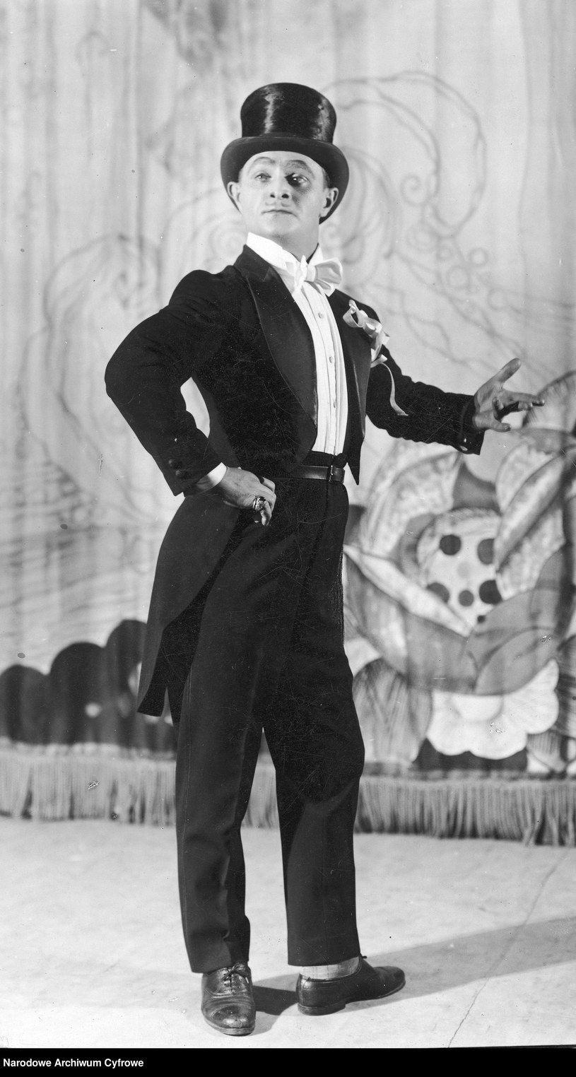 Adolf Dymsza na scenie (1928) /Domena publiczna /Z archiwum Narodowego Archiwum Cyfrowego