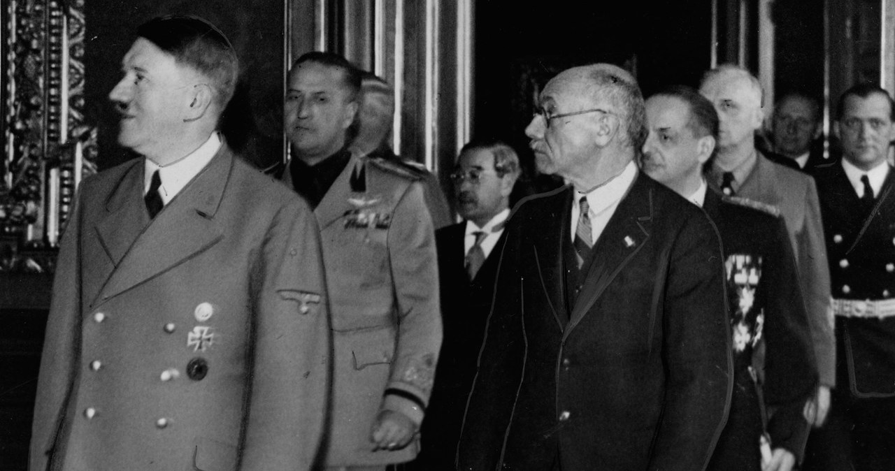 Adolf Hitler i Pal Teleki. Zdjęcie z 1940 roku /Z archiwum Narodowego Archiwum Cyfrowego