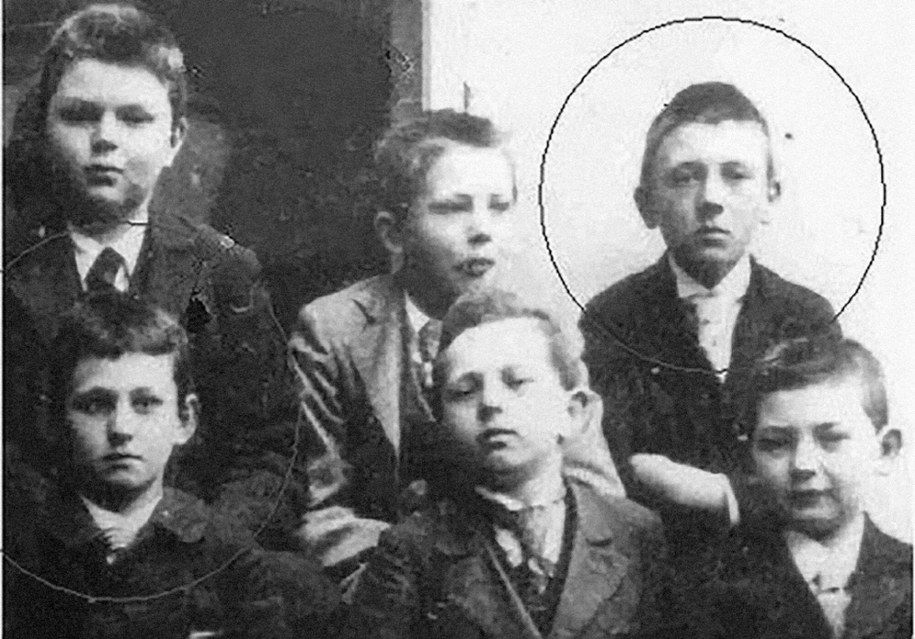 Adolf Hitler w młodości /Fonthill Media / mediadrumworld./EAST NEWS /East News