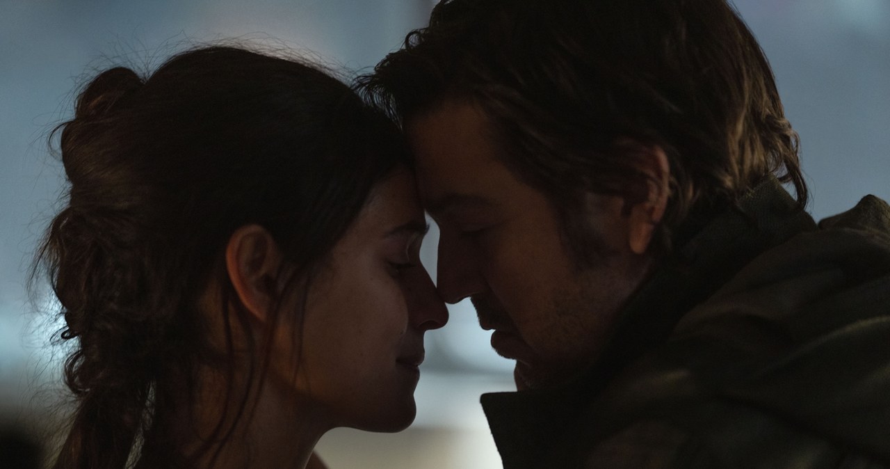 Adria Arjona i Diego Luna w serialu "Andor" /Disney+