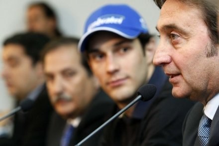 Adrian Campos ma problemy z zorganizowaniem budżetu na sezon 2010 /AFP