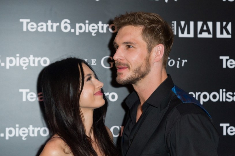 Adriana Kalska i Mikołaj Roznerski są parą od ponad dwóch lat /Artur Zawadzki /Reporter