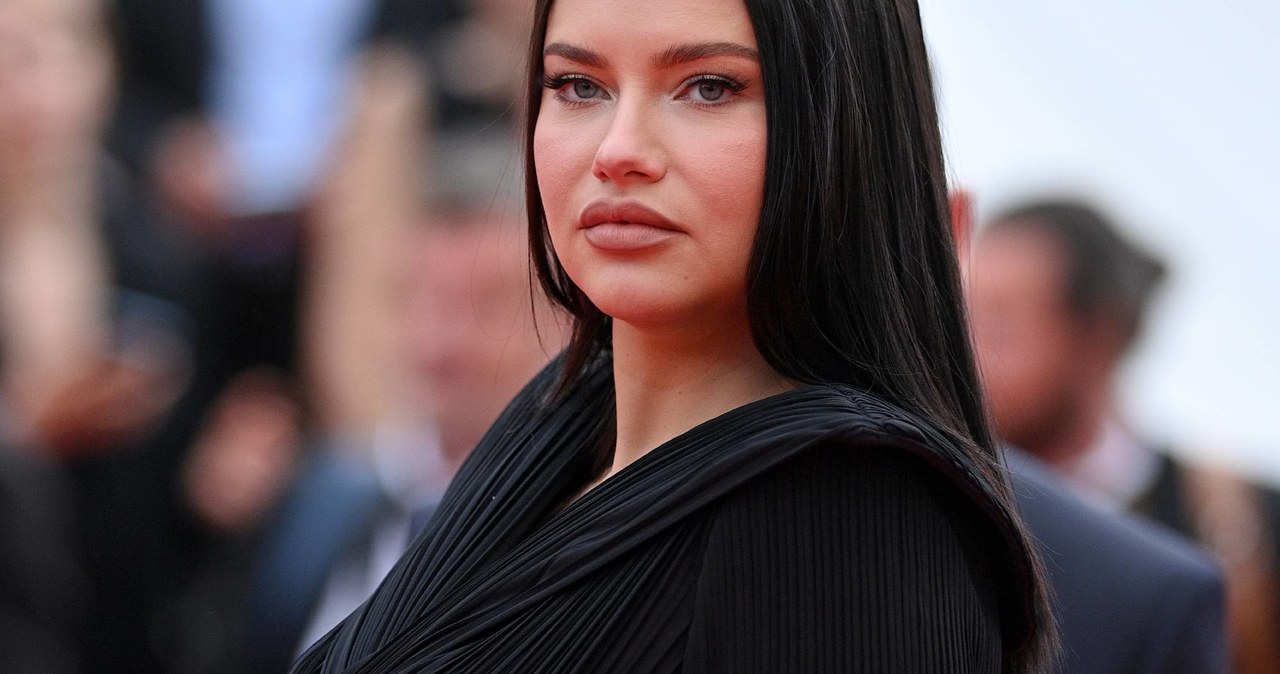 Adriana Lima / Lionel Hahn / Contributor /Getty Images