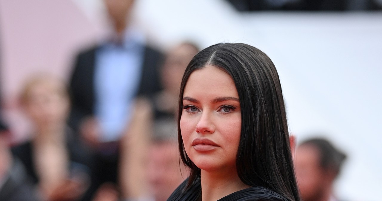 Adriana Lima / Lionel Hahn / Contributor /Getty Images