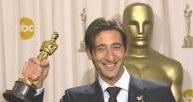 Adrien Brody ze statuetką Oscara /RMF