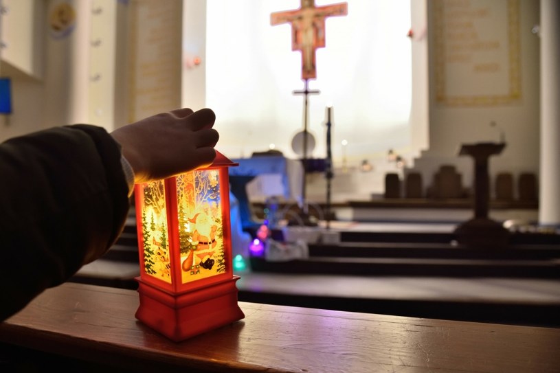 Adwent i zakaz hucznych zabaw. Co dziś mówi Kościół?