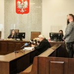 Adwokat od "trumien na kołach" chce kary w domu. Jest ruch sądu