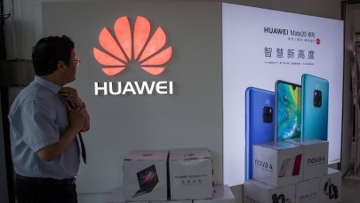 Afera Huawei: Polak podejrzany o szpiegostwo na rzecz Chin opuszcza areszt