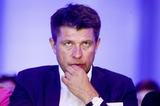 Afera na rynku finansowym. Petru zadaje pytania premierowi