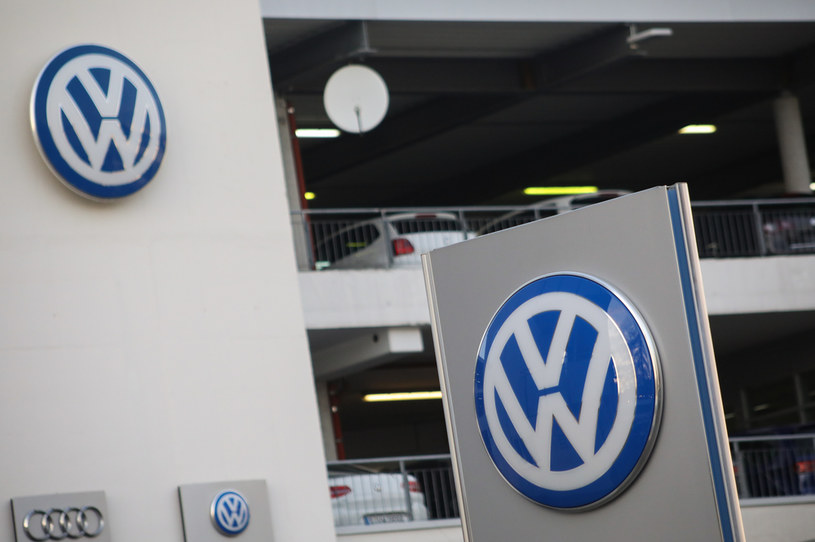 Afera spalinowa drogo kosztuje Volkswagena /Getty Images